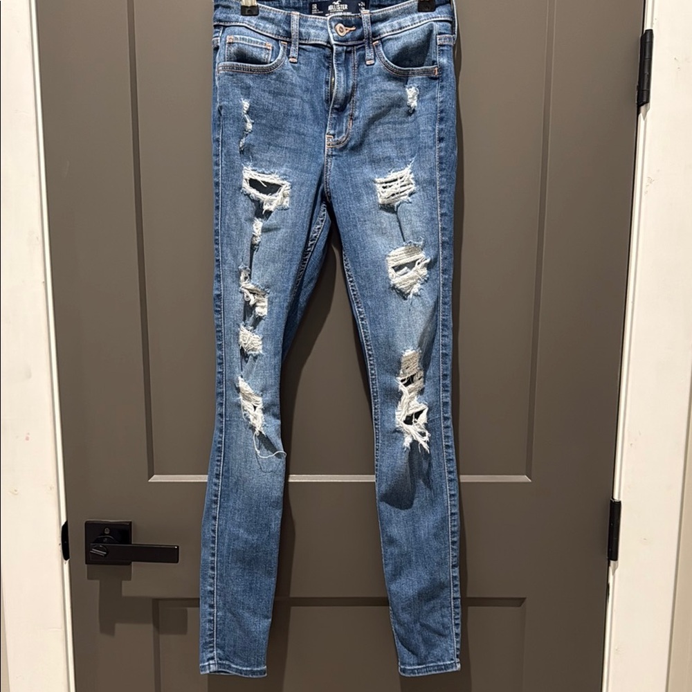 Hollister Distressed high-rise, super skinny, soft stretch jeans